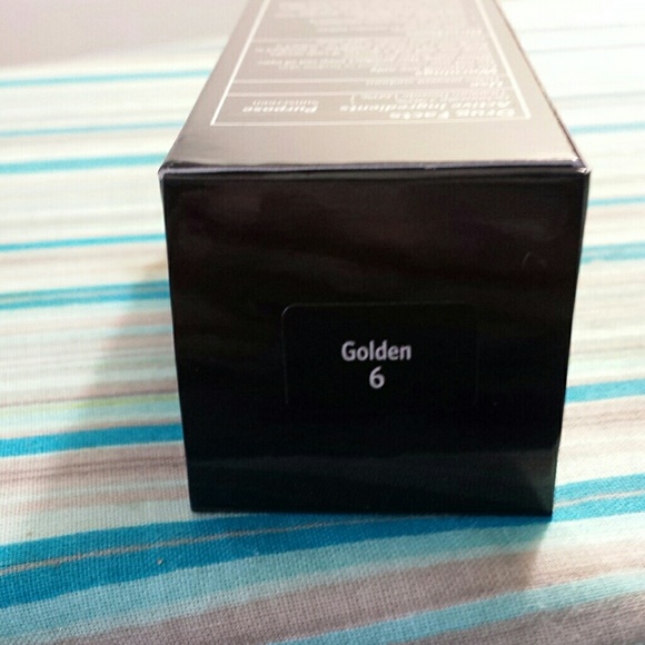 Makeup - Picture 2 of 6